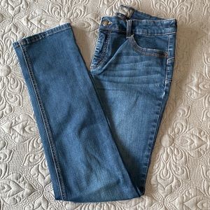 Chico’s so lifting jean - the so slim collection jean, size 0.5.